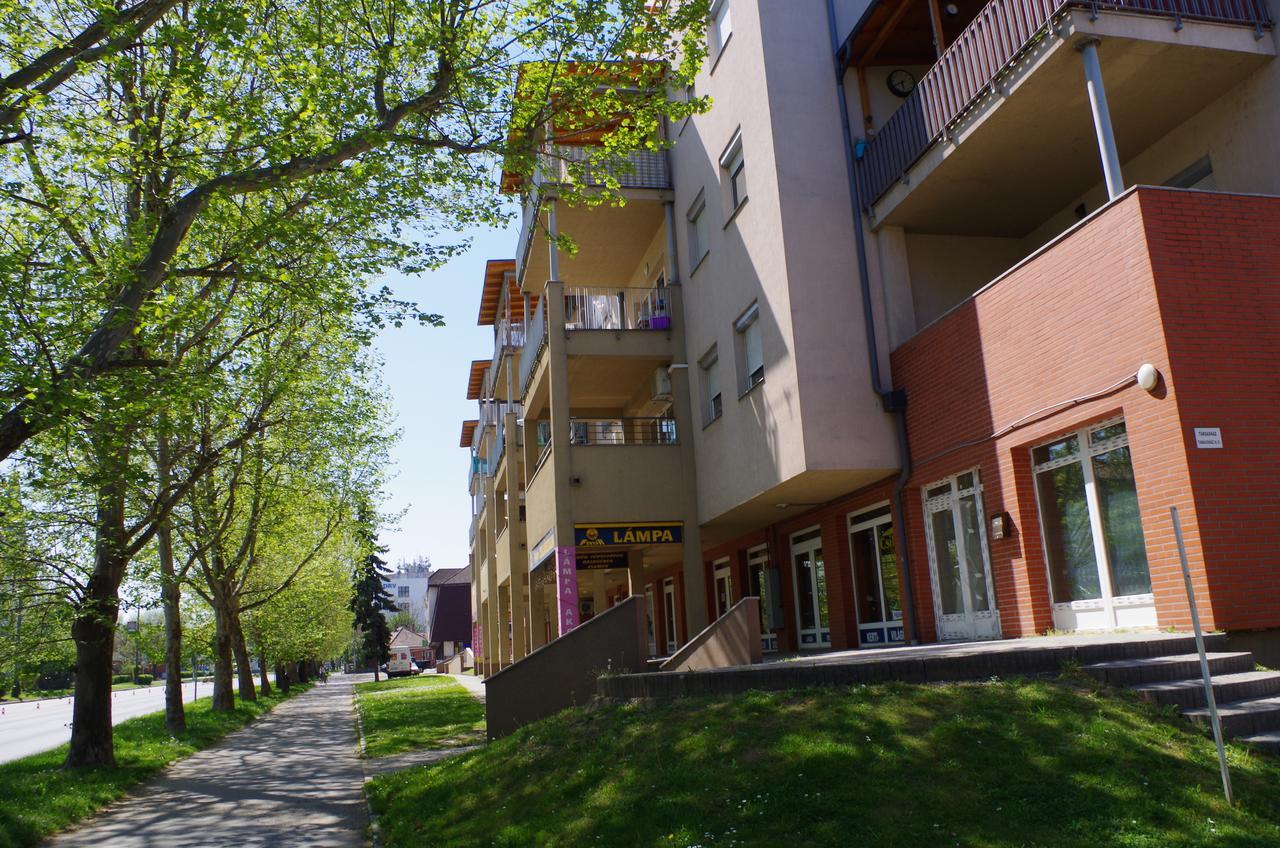 Aquamarin Studio Apartman Сиофок Екстериор снимка